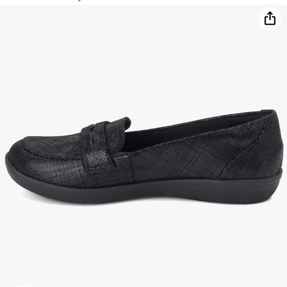 Clarks Cloudsteppers Ayla Slip On Loafer Flats - Picture 2 of 16